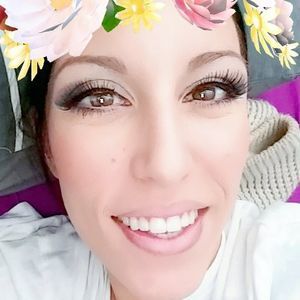 Meet your Posher, Stefanie